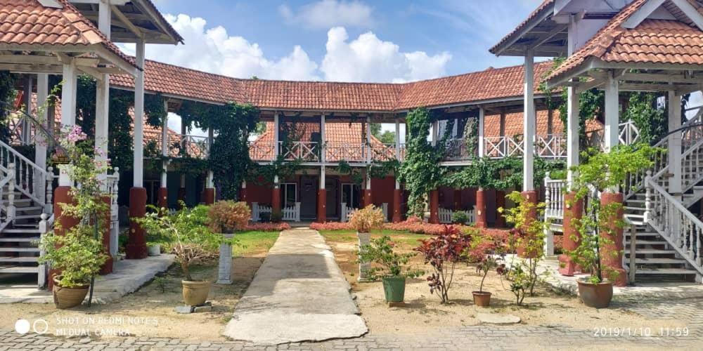 Iz Village Kampung Kuala Besut Extérieur photo